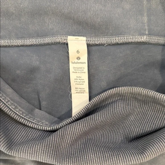 lululemon athletica Women's Blue Jeggings - Picture 4 of 9